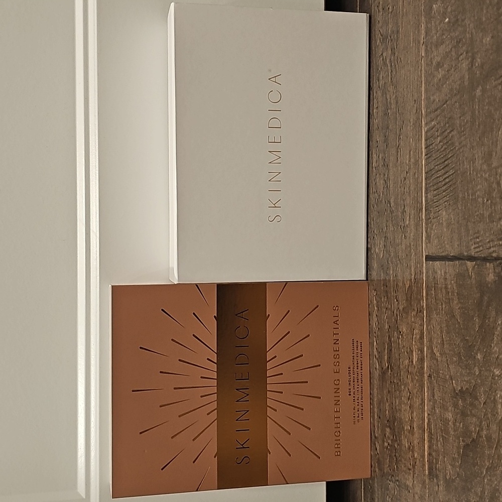 Brand New SkinMedica Brightening Essentials Kit - Picture 6 of 6